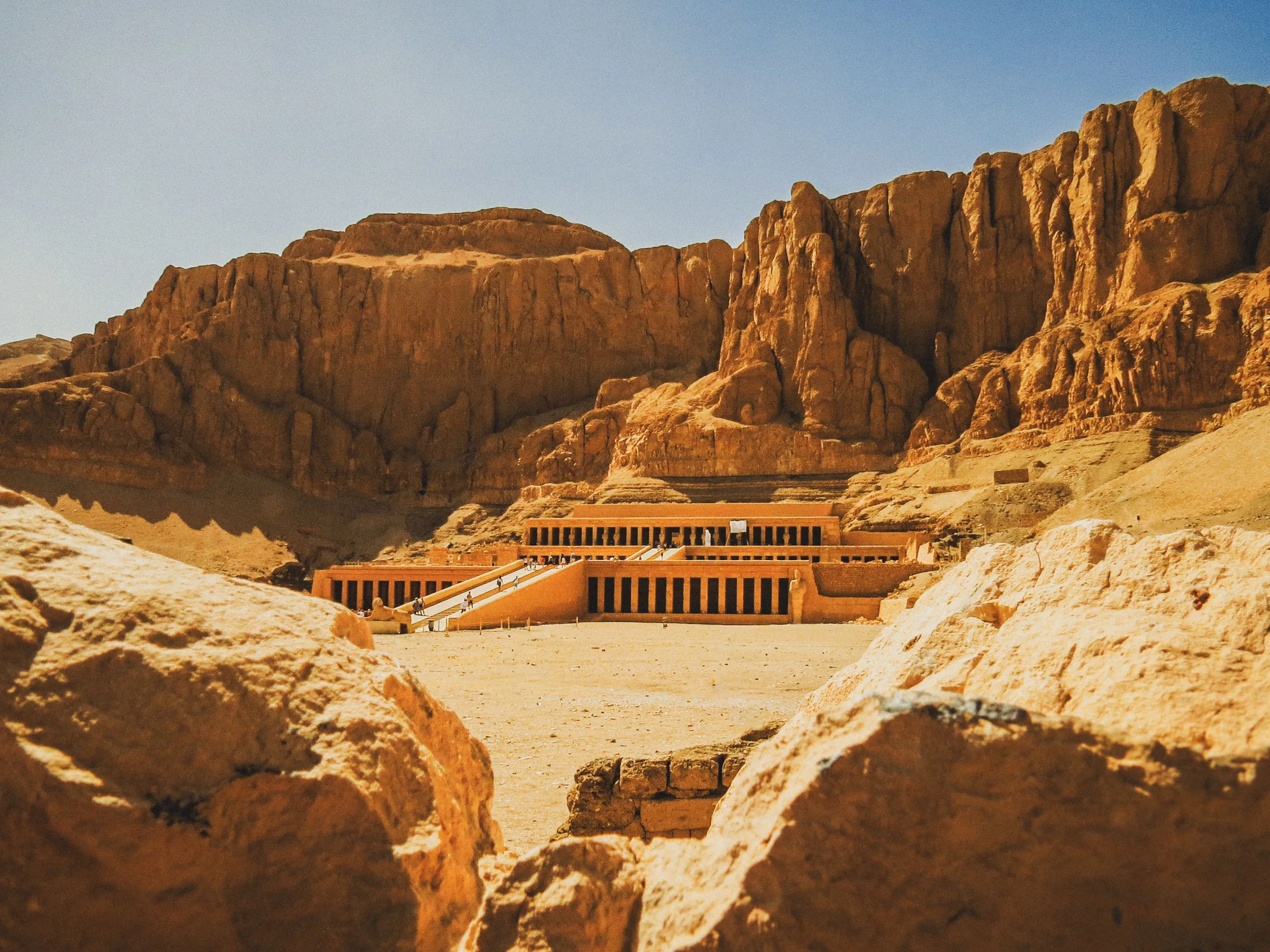 Luxor: The Magic of History